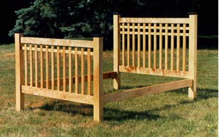 Image of Latticework bed.