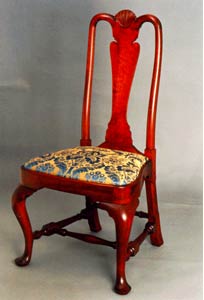 Image of New England Queen Anne chair.